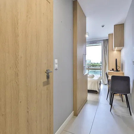 Wiktoryn 6 By Perfect 181&145 Apartamento Varsóvia